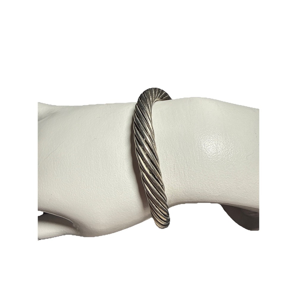 Mixed Metal Tones Textured Bypass Cuff Bracelet J20-2 - Picture 4 of 4